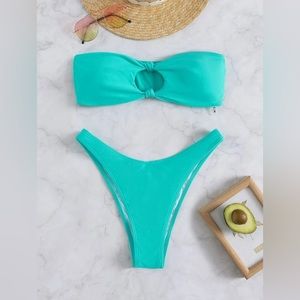 NEW IN PACKAGE - SHEIN Solid Bikini Set Knot Decor Bandeau Set - Size 4 - Small